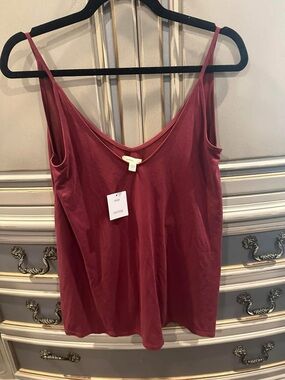 NWT Silence + Noise Drapey Burgundy cami tank, XS but oversized